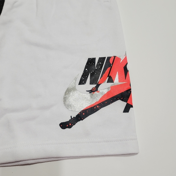 Nwt All white Jordan Boys short.Size L - Picture 6 of 7